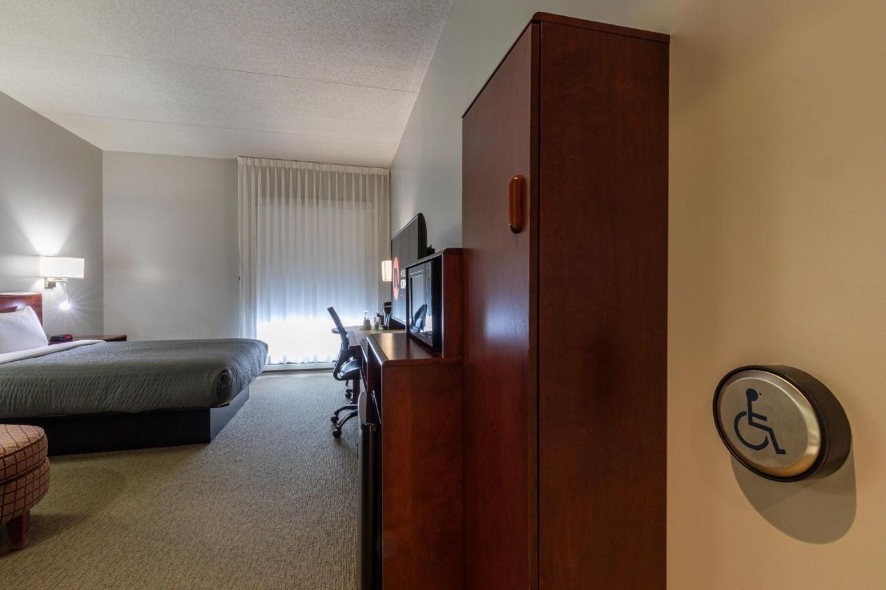 Hotel & Suites Normandin Quebec Buitenkant foto