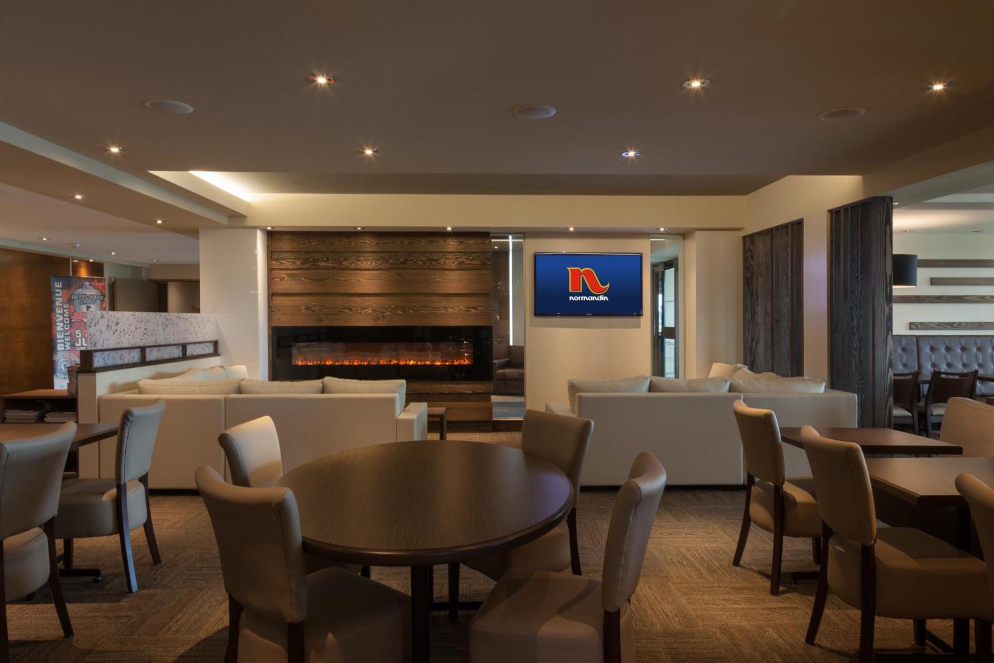 Hotel & Suites Normandin Quebec Buitenkant foto