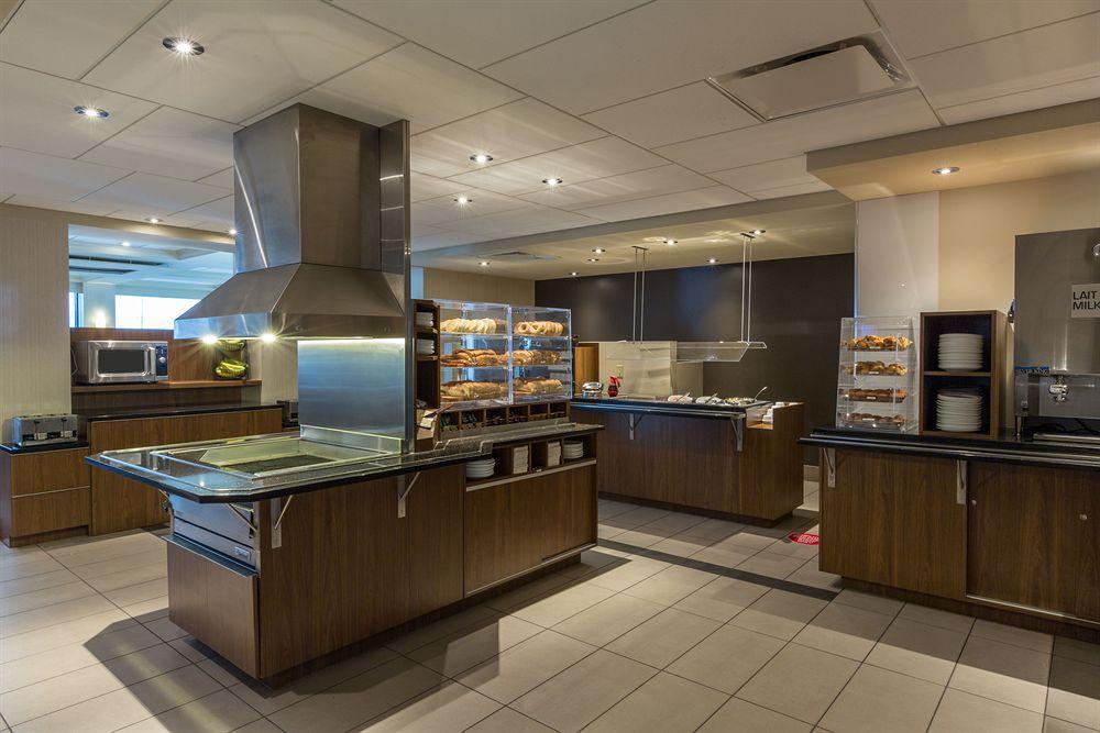 Hotel & Suites Normandin Quebec Buitenkant foto