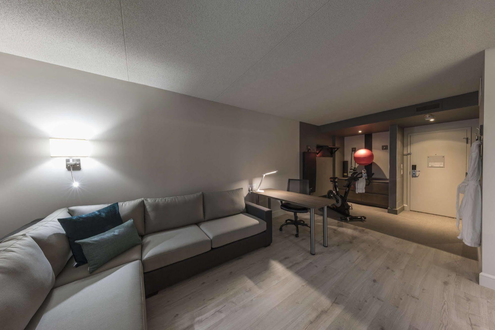 Hotel & Suites Normandin Quebec Buitenkant foto